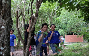 Heading to the turtle hatchery site after playing 5 exhausting but enjoyable games